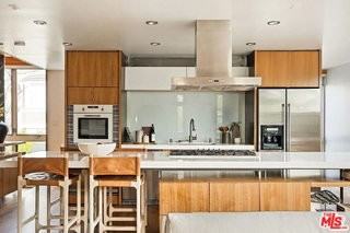 724 Superba Ave - Photo 6 of 8