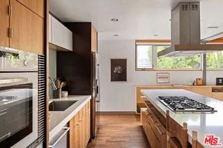 724 Superba Ave - Photo 7 of 8