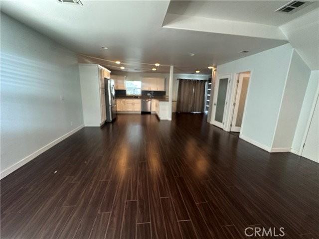 8801 Cattaraugus Ave - Photo 4 of 8