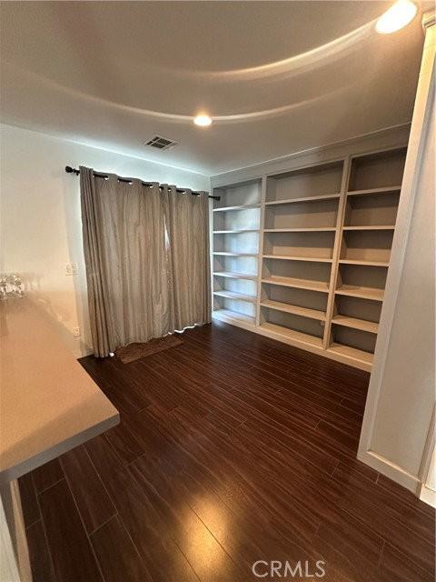 8801 Cattaraugus Ave - Photo 5 of 8