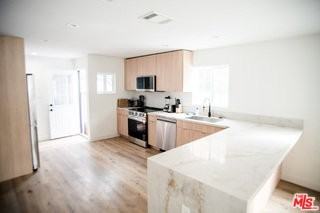 3748 Veteran Ave - Photo 4 of 8