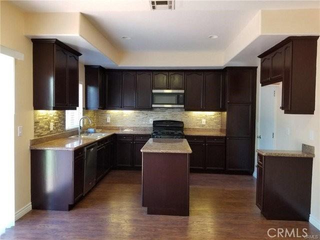 15892 Ocean Ln - Photo 2 of 8