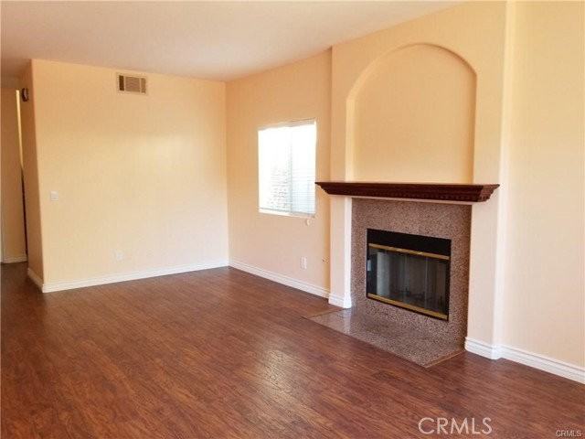 15892 Ocean Ln - Photo 6 of 8