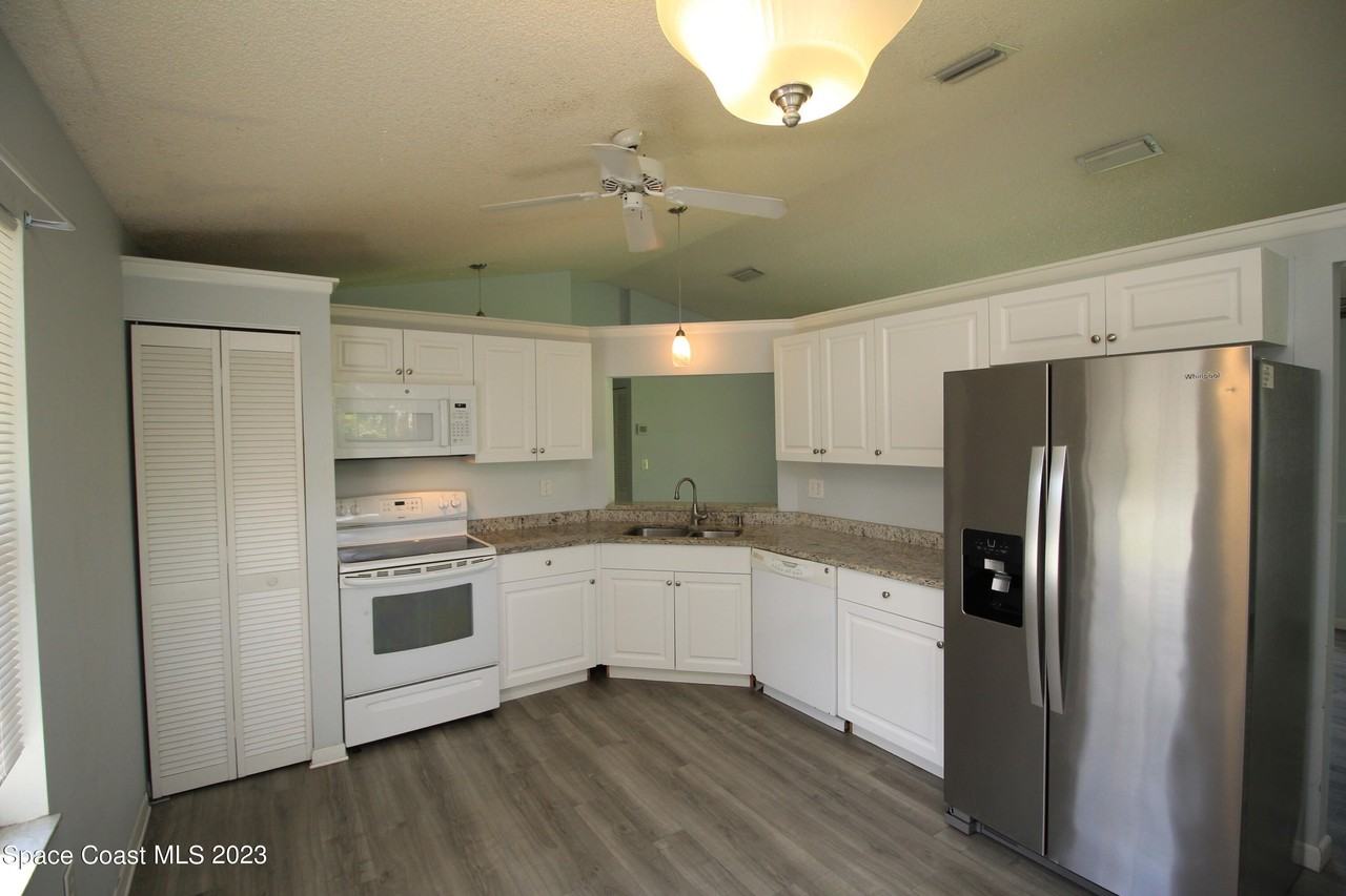 220 Tipton Rd Sw - Photo 3 of 14