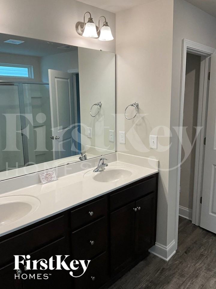 5513 Cobblestone Glen Dr - Photo 6 of 9