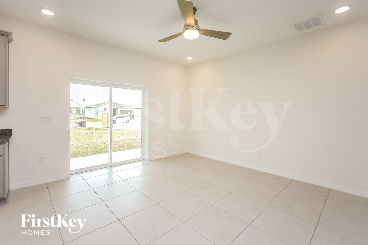 360 Corbel Ln - Photo 2 of 15