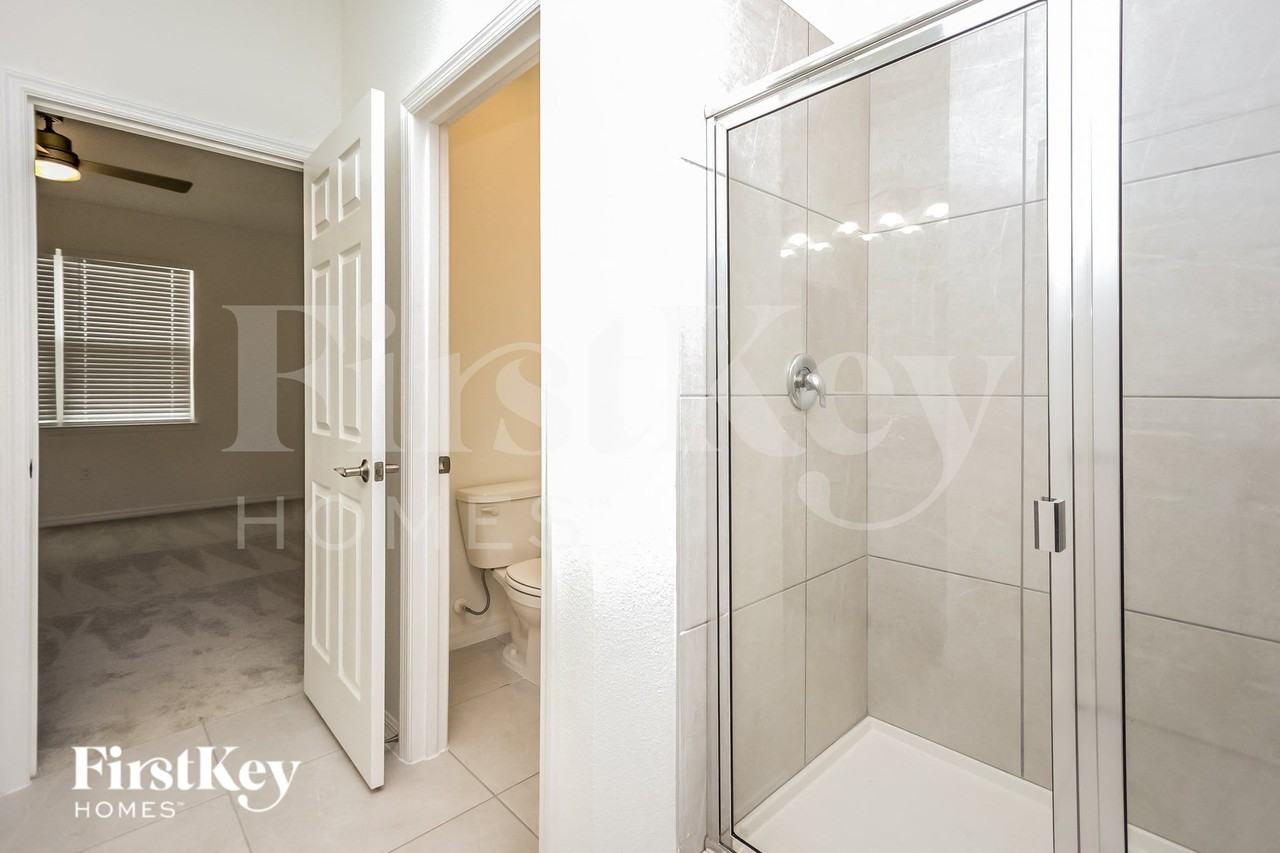 360 Corbel Ln - Photo 7 of 15