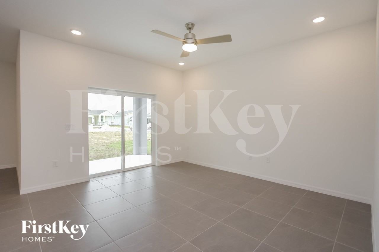 356 Corbel Ln - Photo 2 of 15