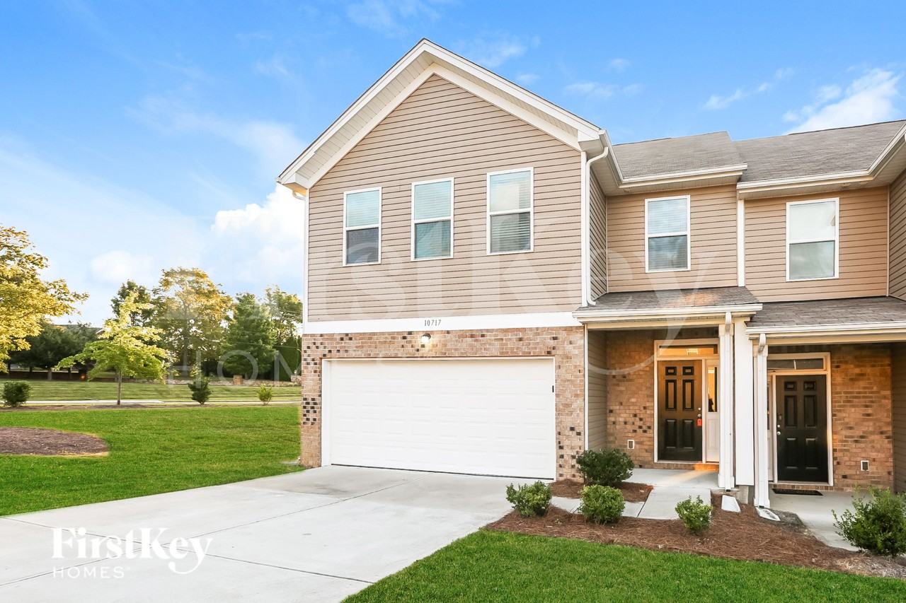 10717 Rivergate Dr Nw - Photo 2 of 16