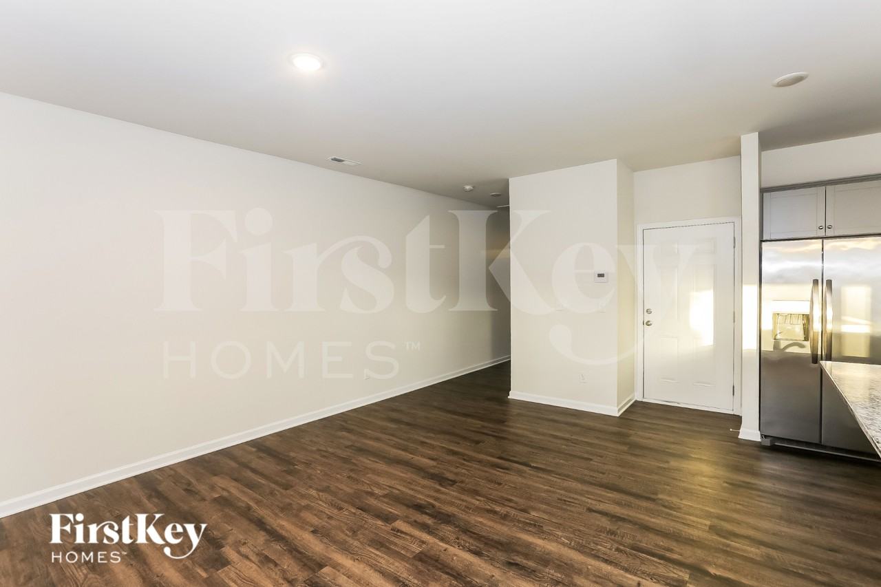 10717 Rivergate Dr Nw - Photo 4 of 16