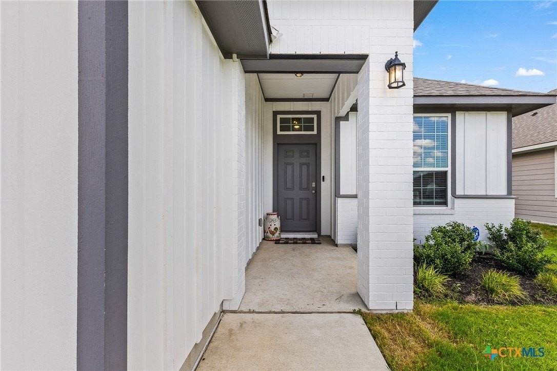 242 Boatright Blvd - Photo 2 of 26