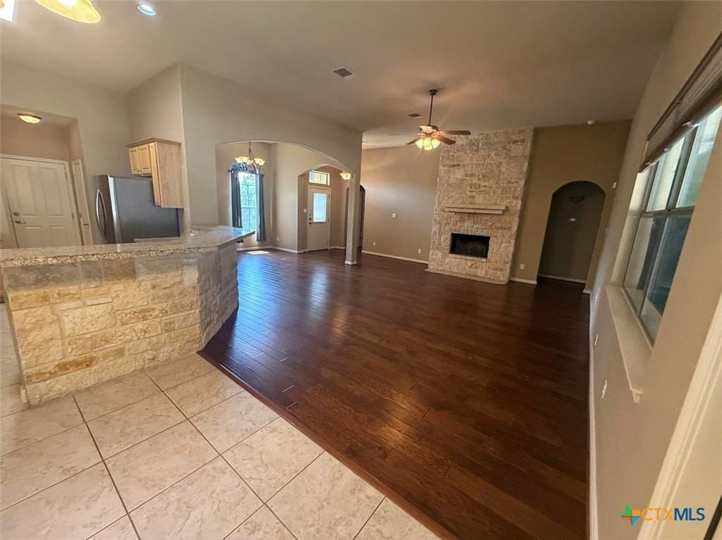 270 Delanoy Dr - Photo 2 of 37