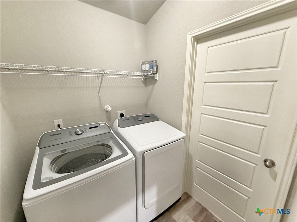 8819 Straight Oaks - Photo 7 of 29