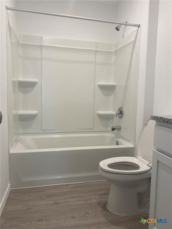 7102 Satellite Way - Photo 3 of 18