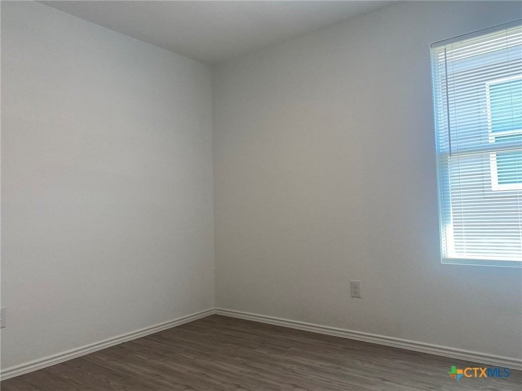 7102 Satellite Way - Photo 5 of 18