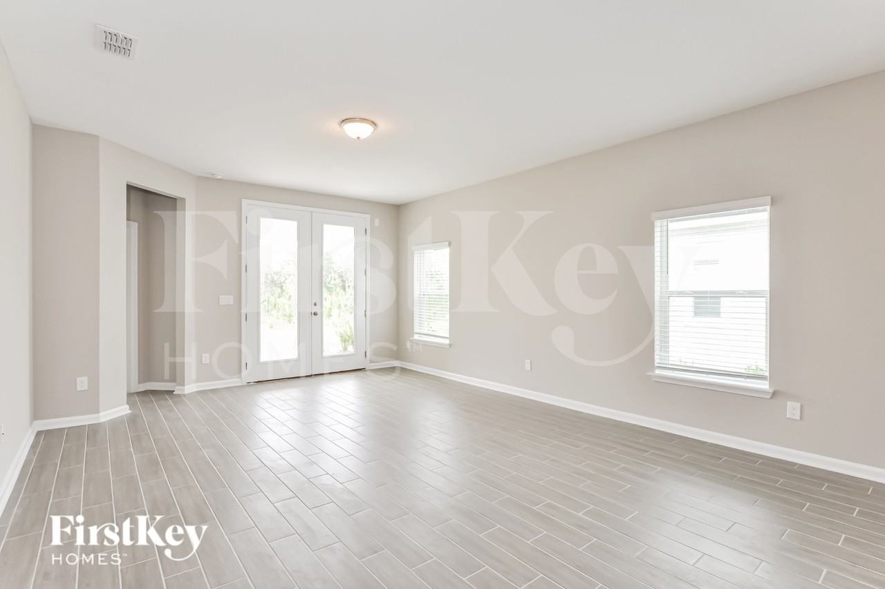 117 Nighthawk Ln - Photo 3 of 16