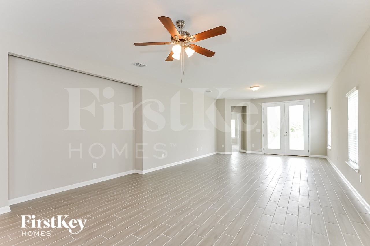 117 Nighthawk Ln - Photo 4 of 16
