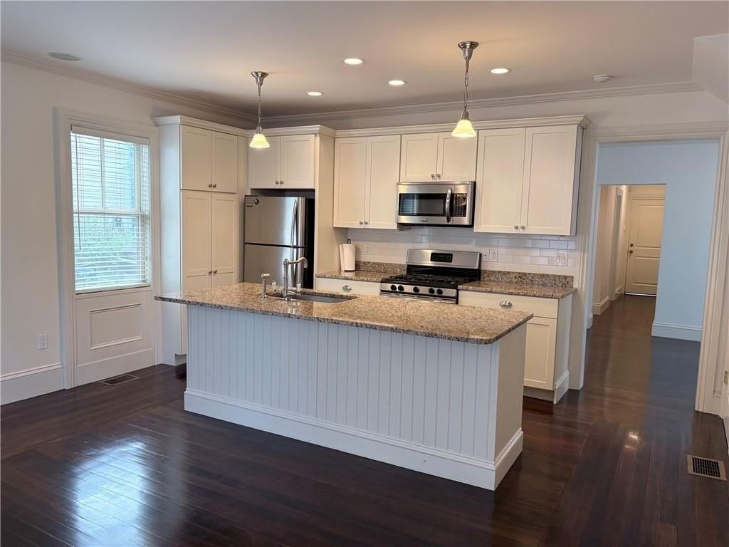 117 Sheldon St #1 - Photo 3 of 11