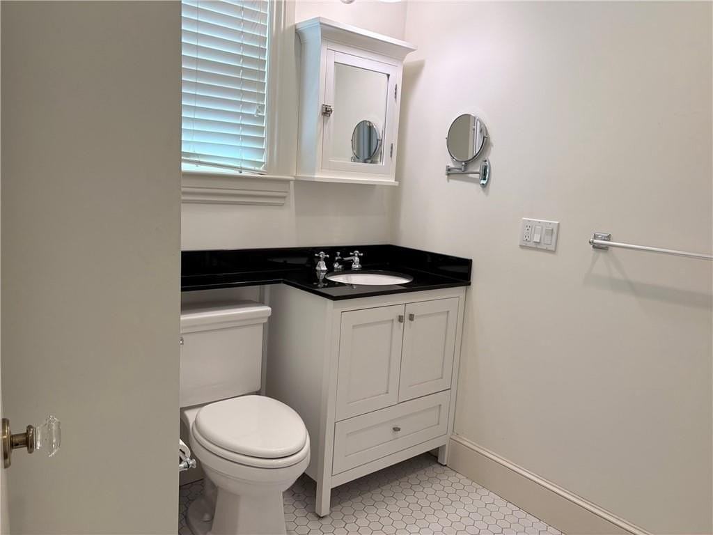 117 Sheldon St #1 - Photo 5 of 11