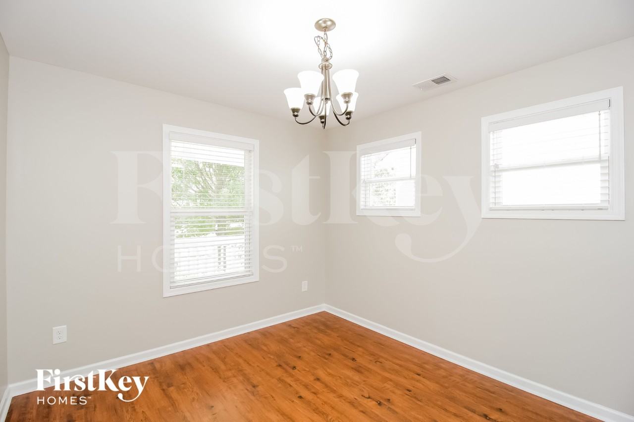 20 Oakbrook Dr Sw - Photo 5 of 15