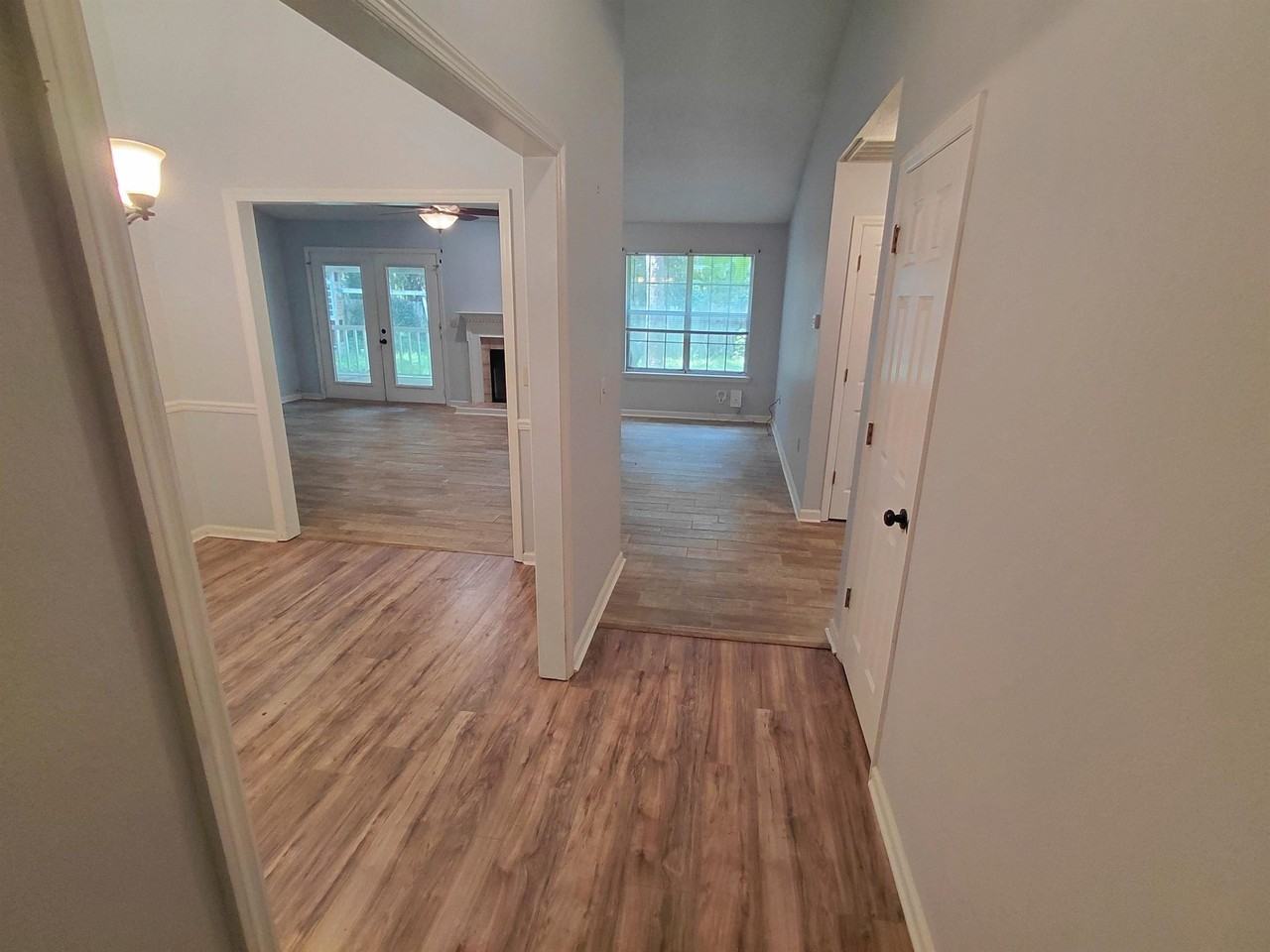 1667 Folkstone Rd - Photo 3 of 21