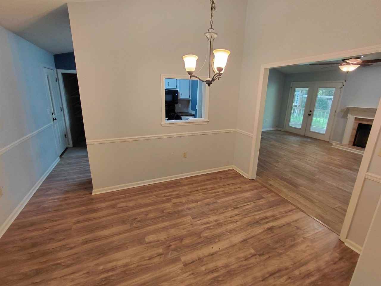 1667 Folkstone Rd - Photo 4 of 21