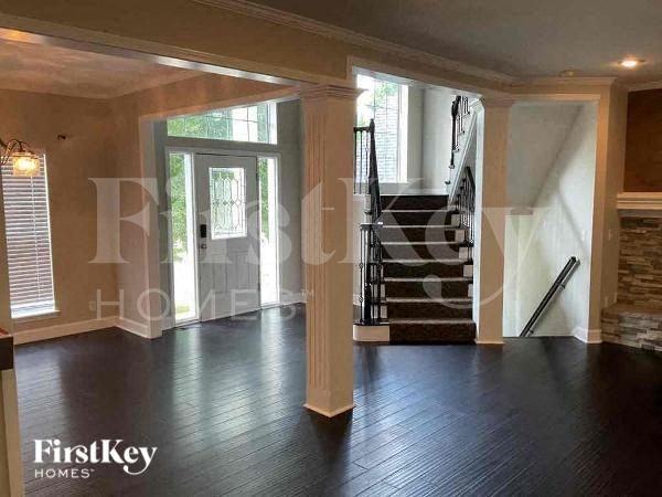 5715 N Ames Ave - Photo 2 of 11