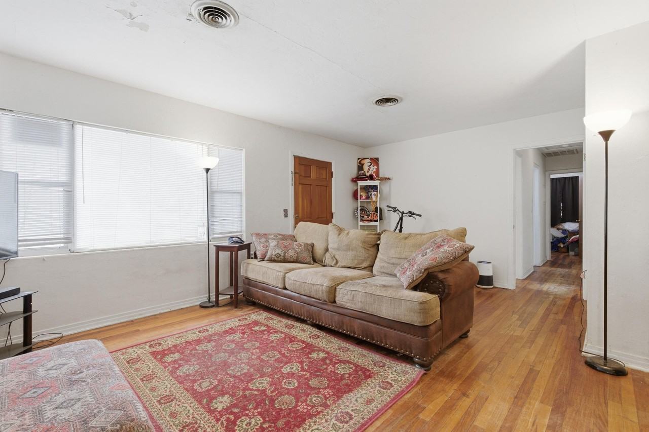 1734 W Tharpe St - Photo 4 of 38