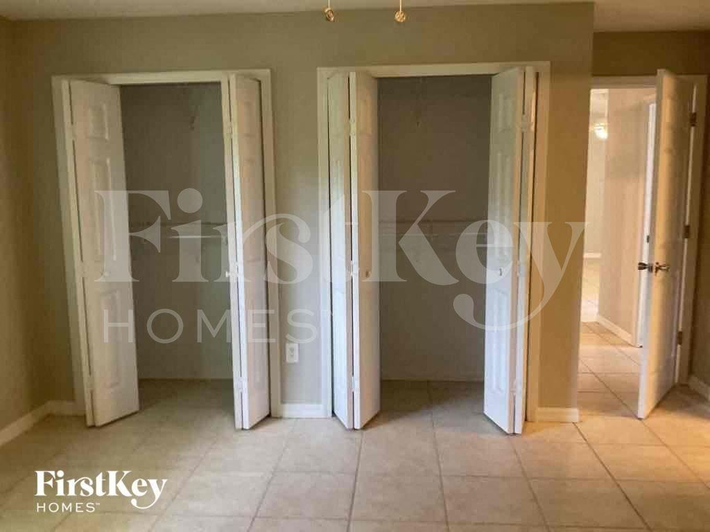 524 Sw 25th Ln - Photo 4 of 10