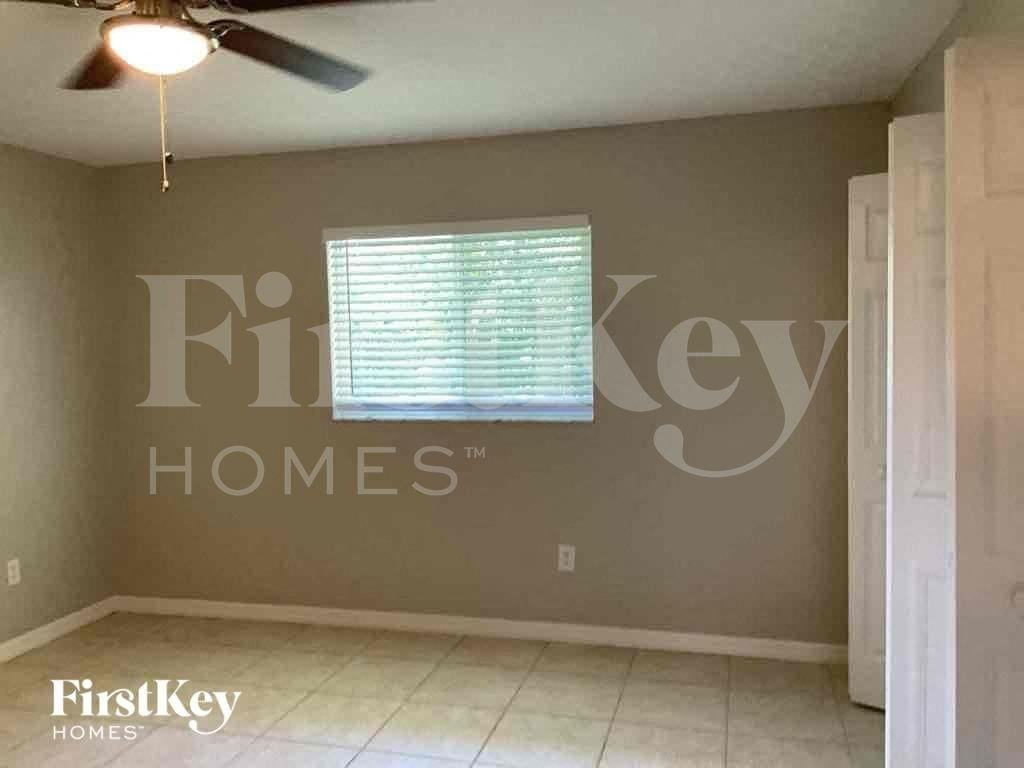 524 Sw 25th Ln - Photo 5 of 10