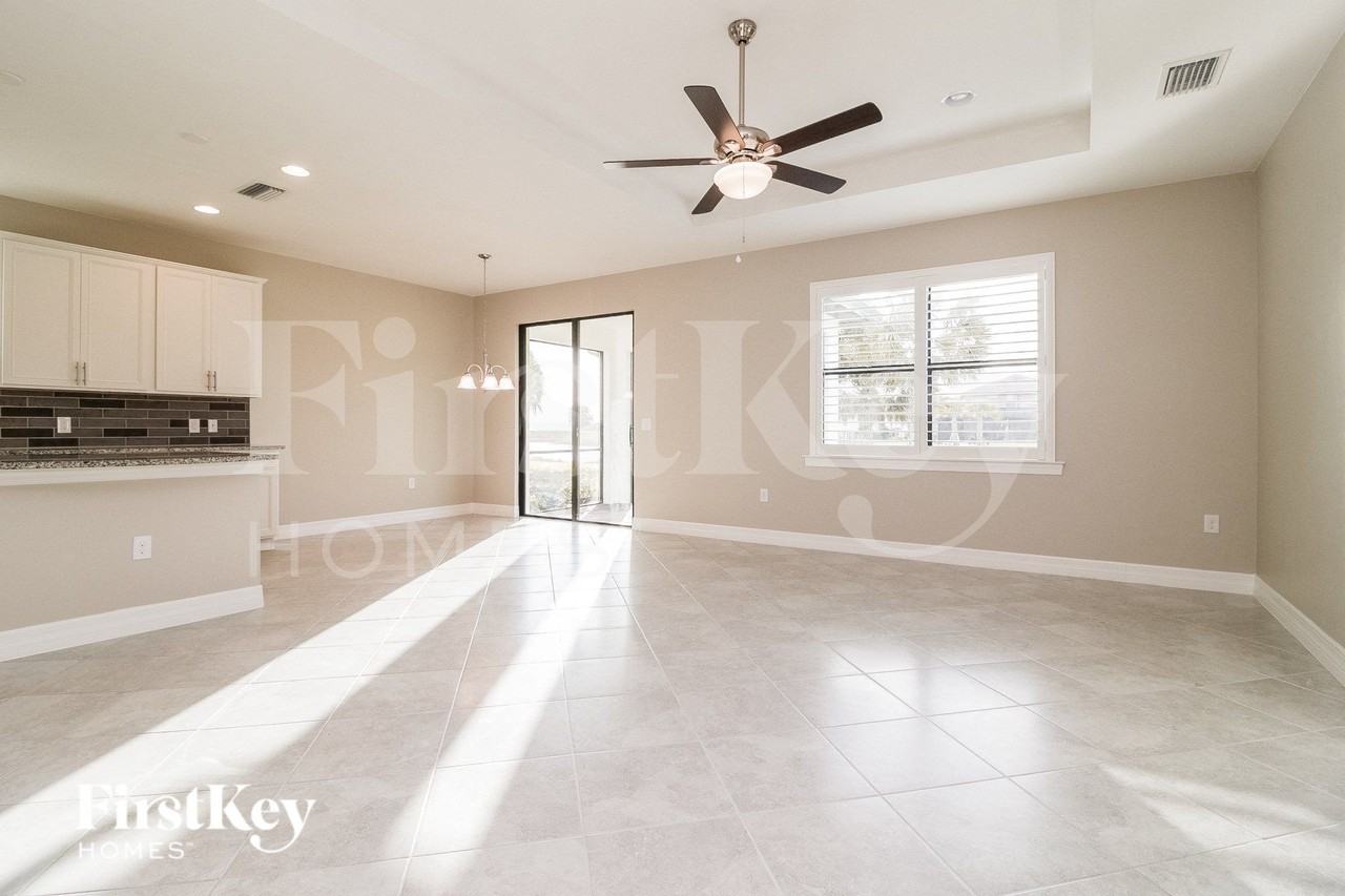 3521 E Hampton Cir - Photo 3 of 15