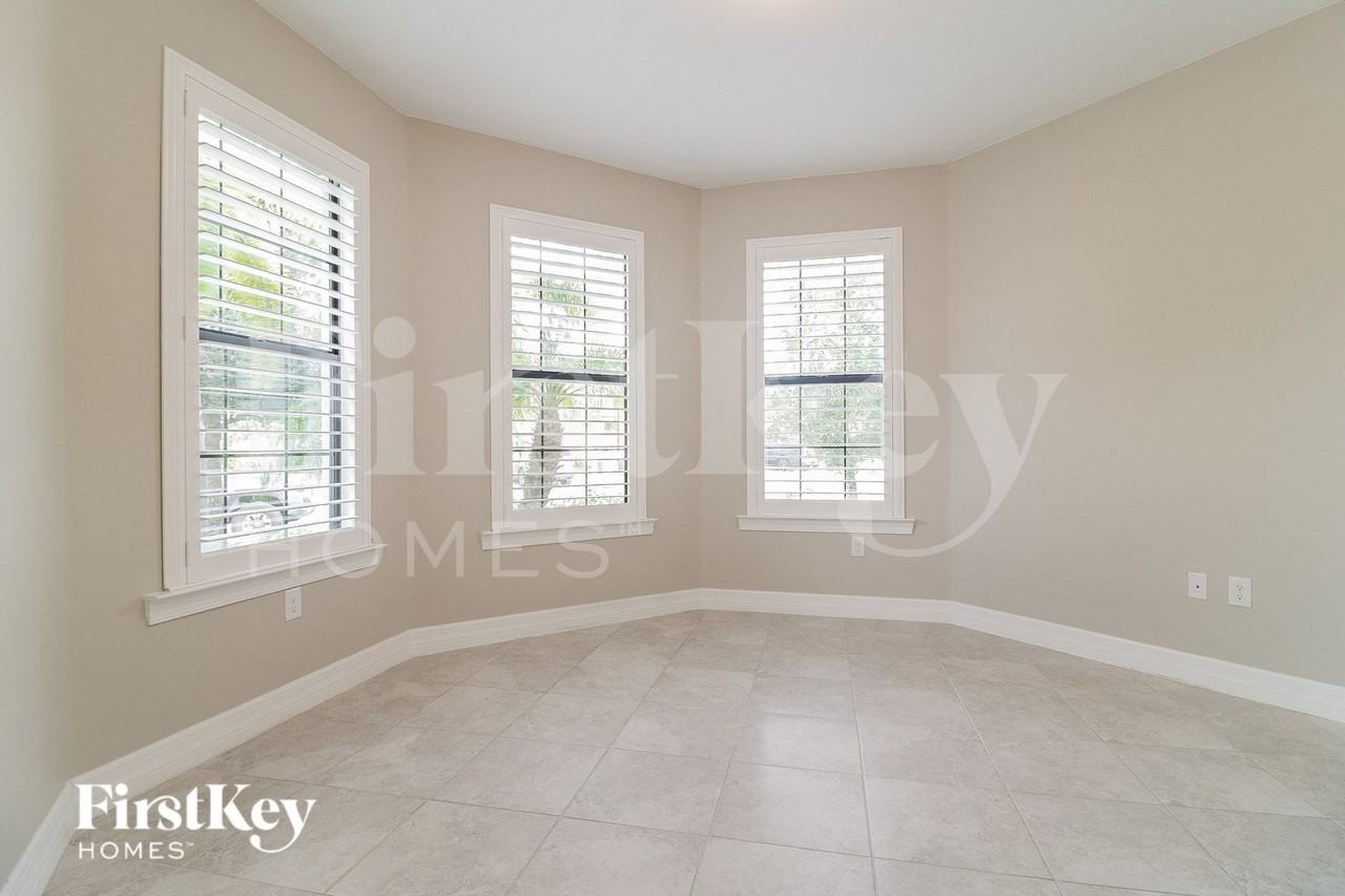 3521 E Hampton Cir - Photo 5 of 15