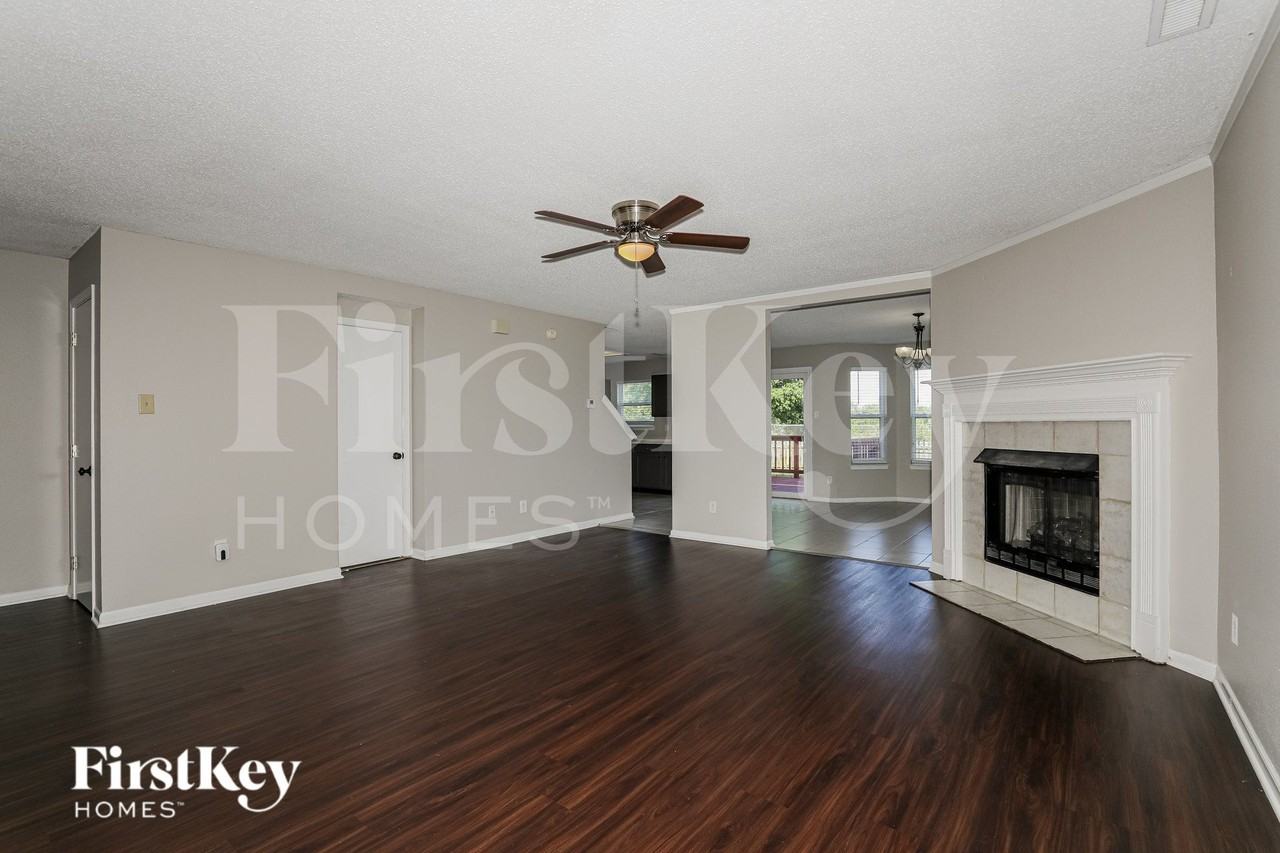 11 Atherton Ct - Photo 2 of 16