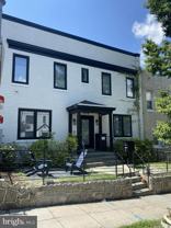 1219 Queen St Ne #1 - Photo 1 of 1
