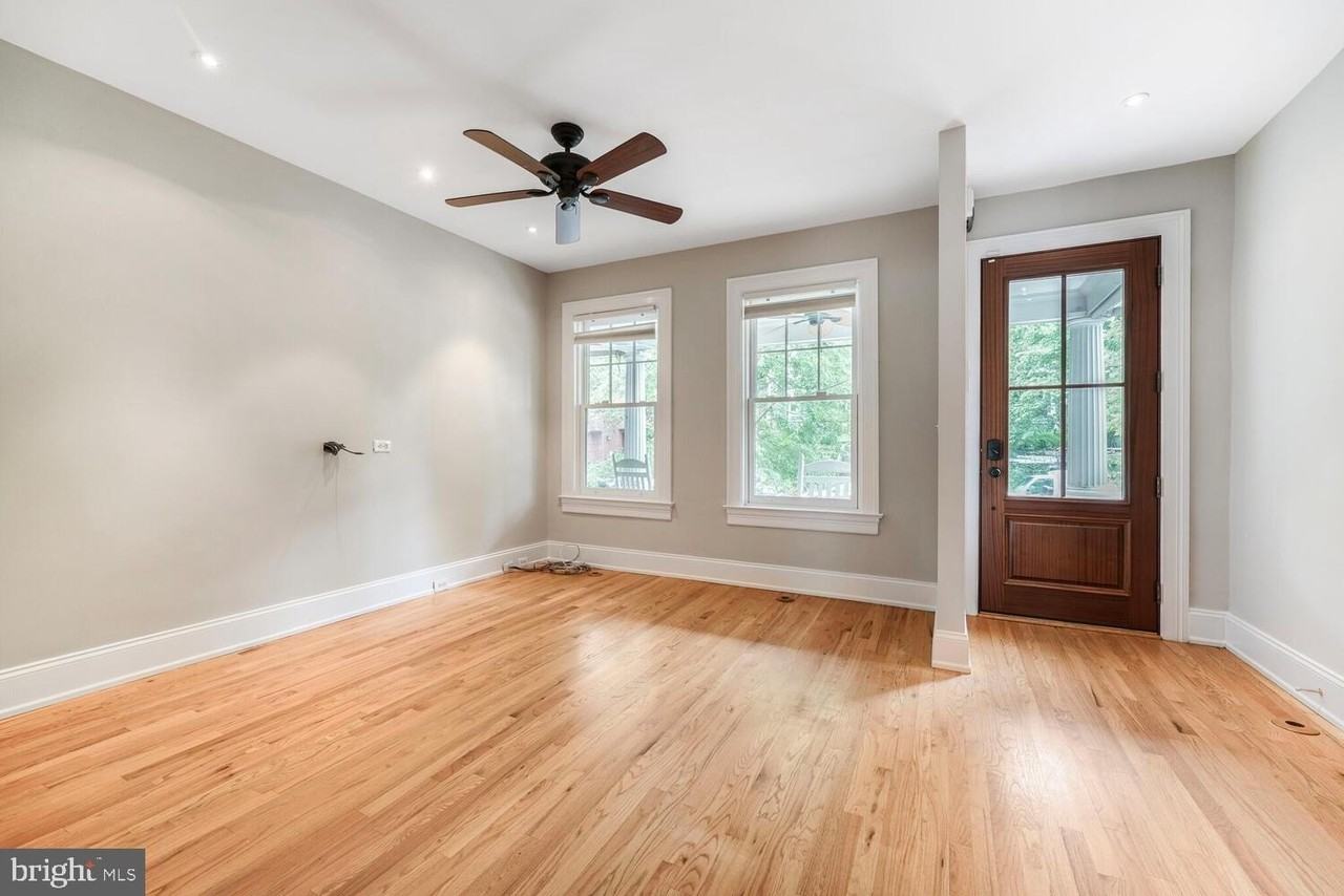 1871 Newton St Nw #1 - Photo 5 of 32