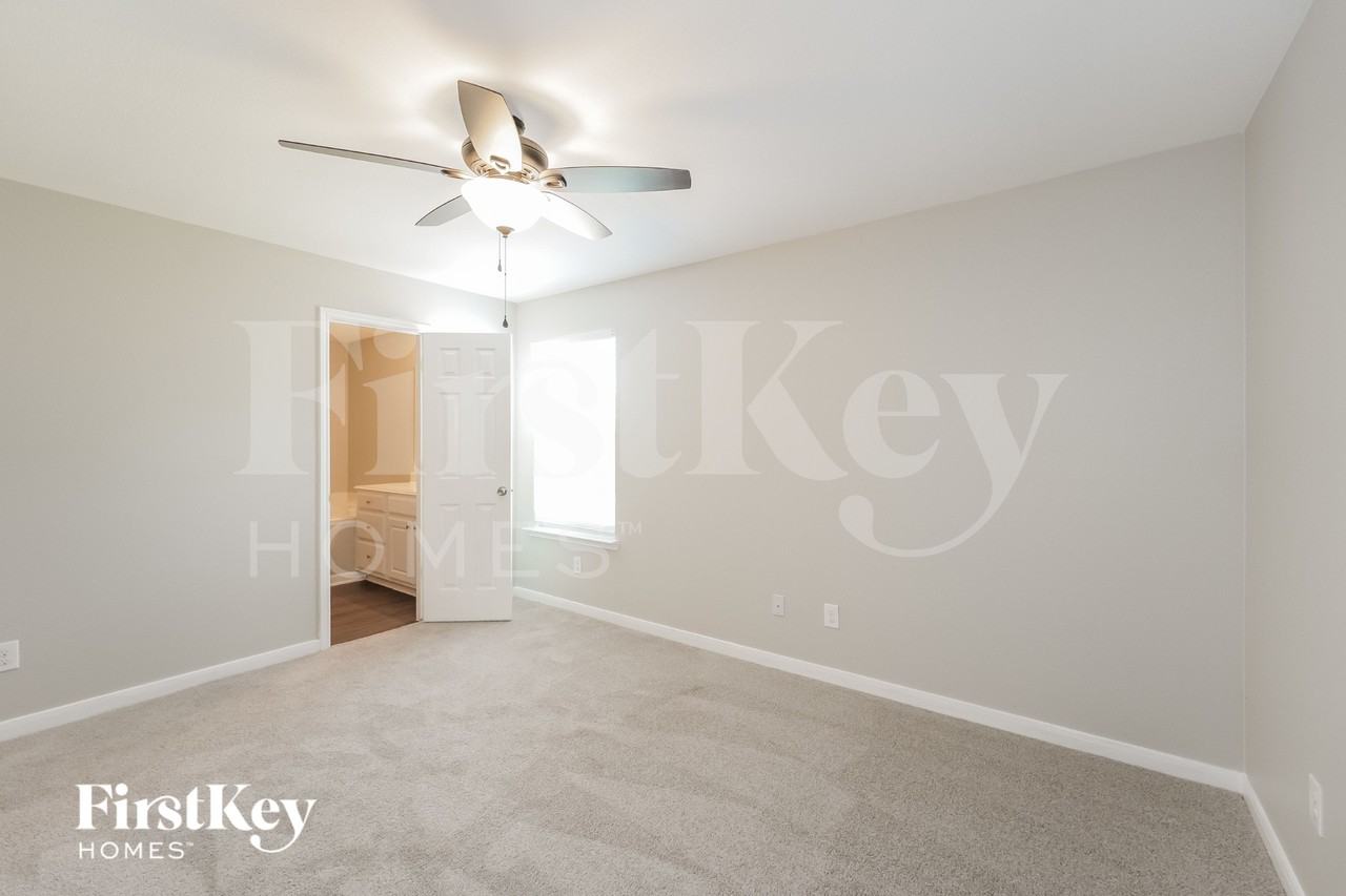7111 Lilac Manor Ln - Photo 7 of 16
