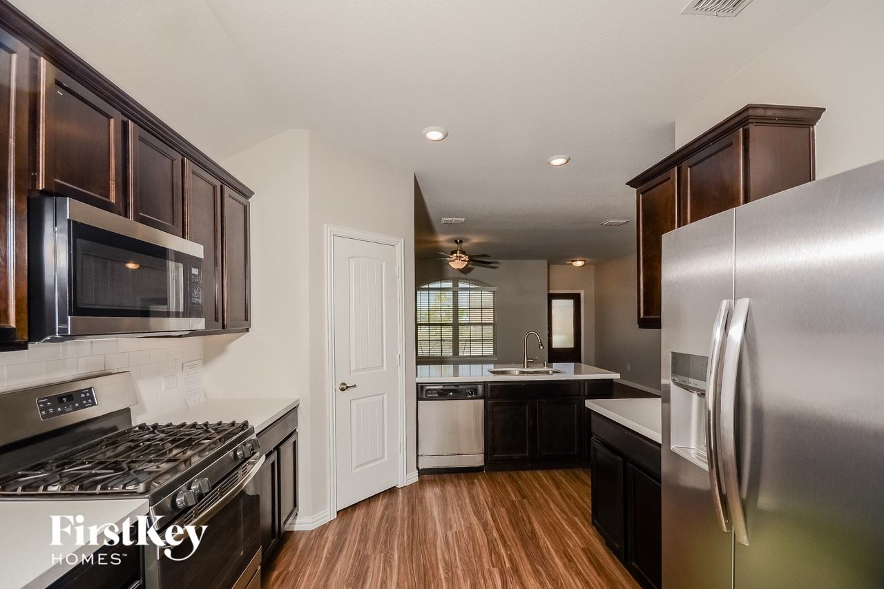 145 Cedar Canyon Dr - Photo 4 of 15
