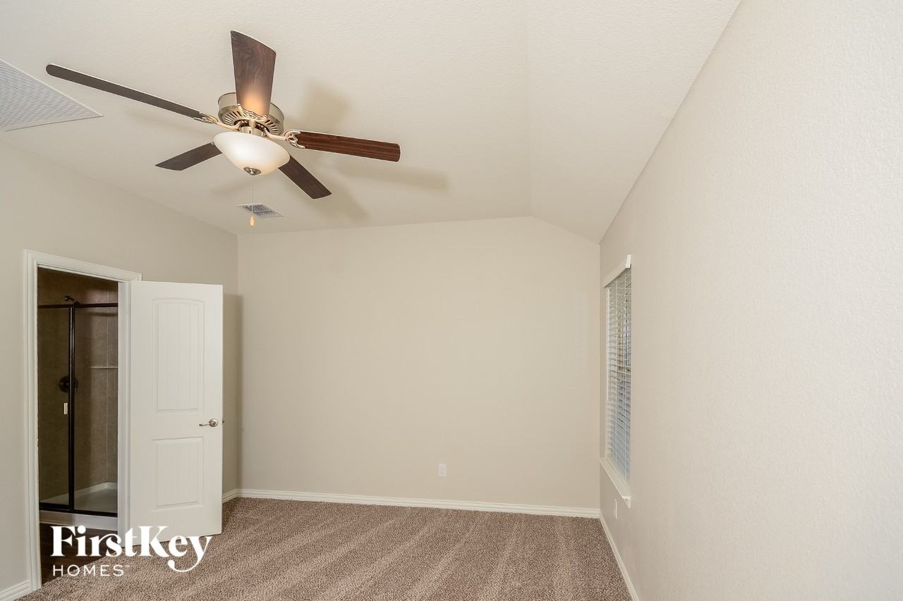 145 Cedar Canyon Dr - Photo 6 of 15