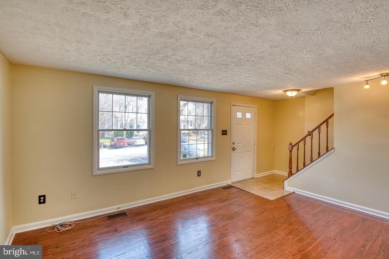 9220 Pinenut Ct - Photo 4 of 22