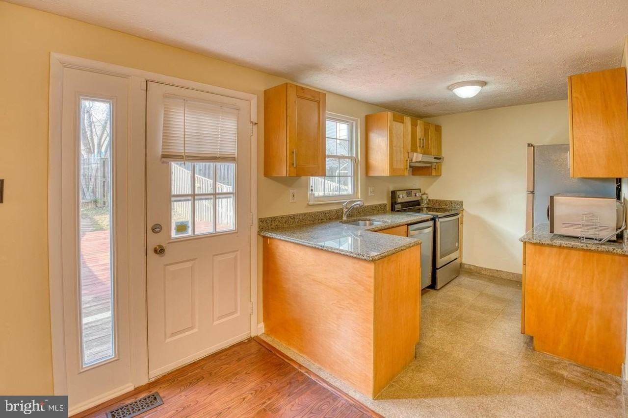 9220 Pinenut Ct - Photo 7 of 22