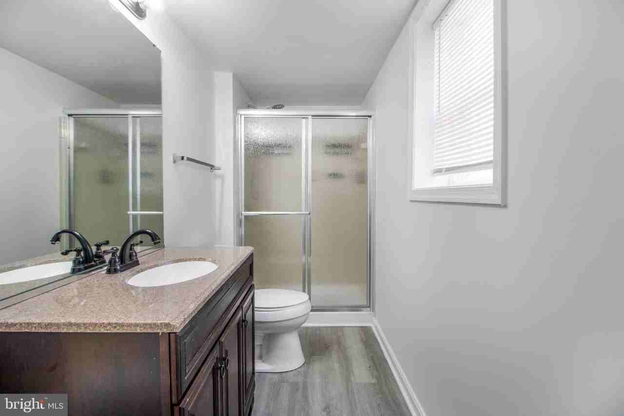 7602 Mezmer Ln - Photo 4 of 25