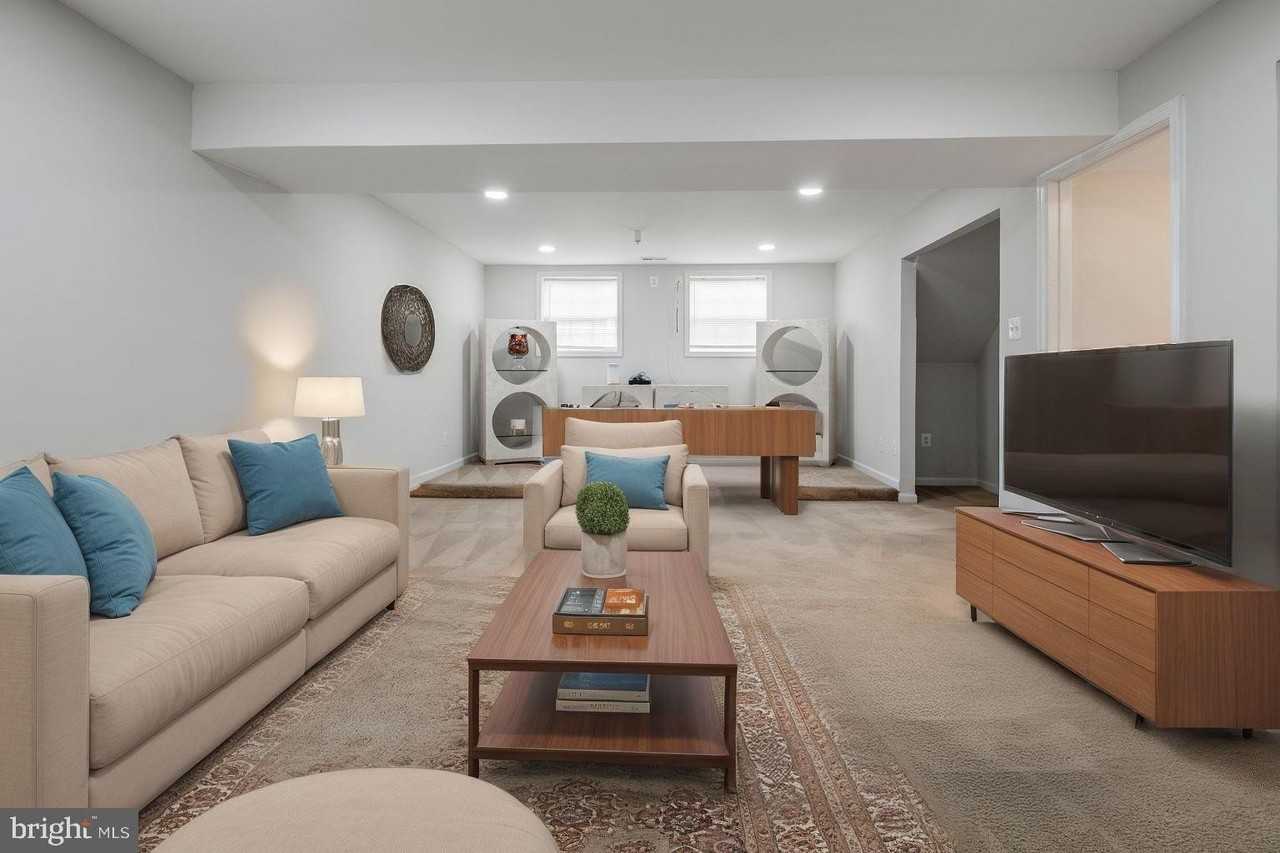 7602 Mezmer Ln - Photo 5 of 25