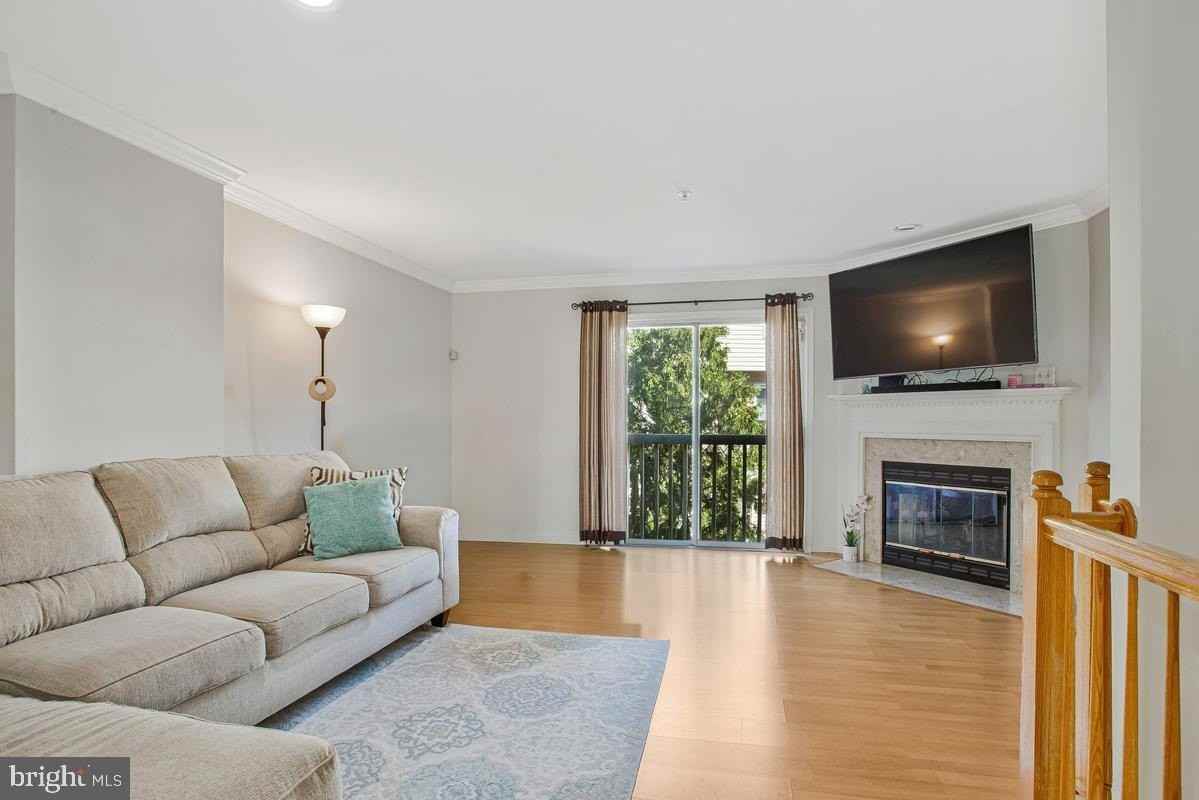 13902 Barrington Ln - Photo 6 of 25
