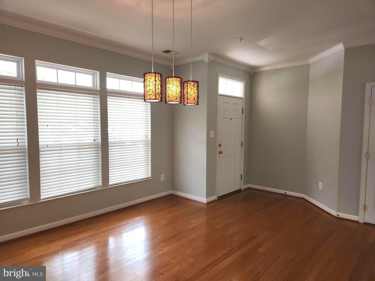 23431 Dahlia Cir - Photo 4 of 39