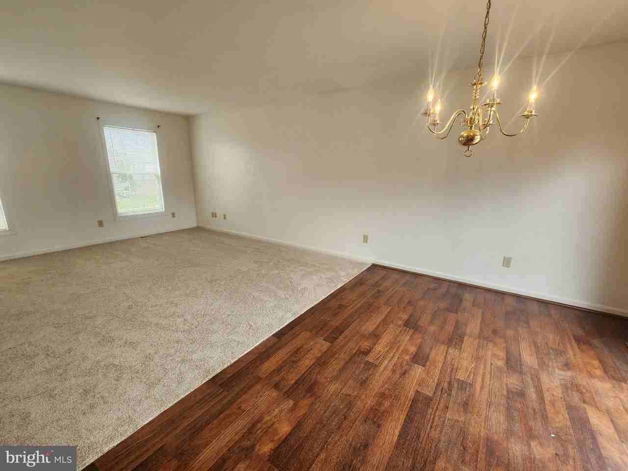1048 Kasinof Ave - Photo 3 of 26