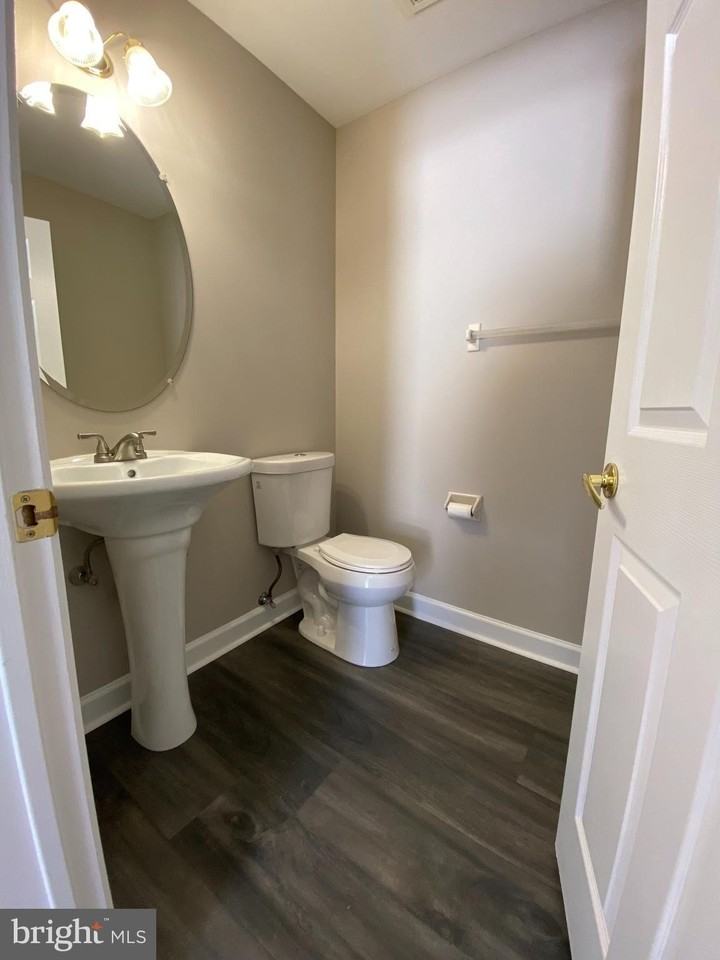 105 Hearthstone Ln - Photo 7 of 24