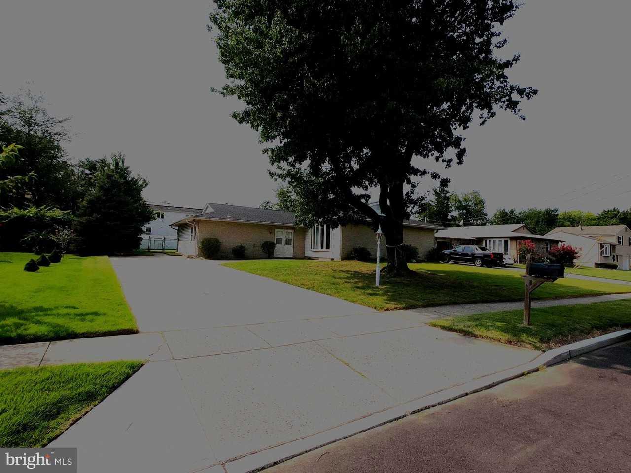 436 Suffolk Dr - Photo 2 of 39
