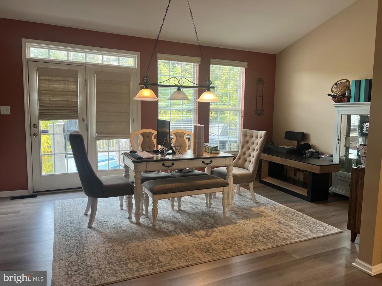 74 Colts Neck Dr - Photo 4 of 25