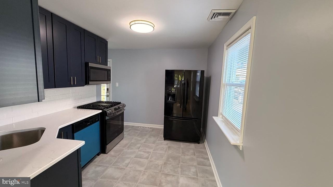 3639 Windsor Dr - Photo 6 of 26