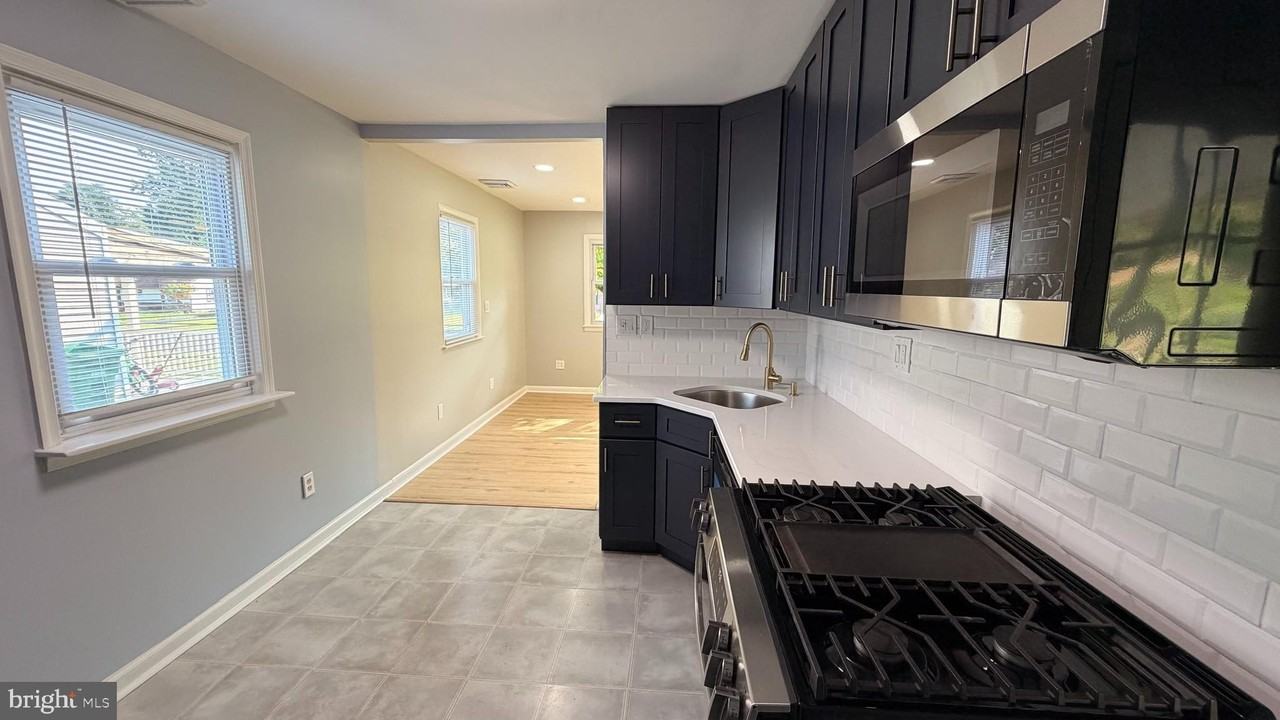 3639 Windsor Dr - Photo 7 of 26